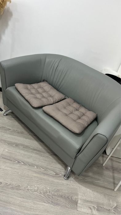 Продам диван кожзам