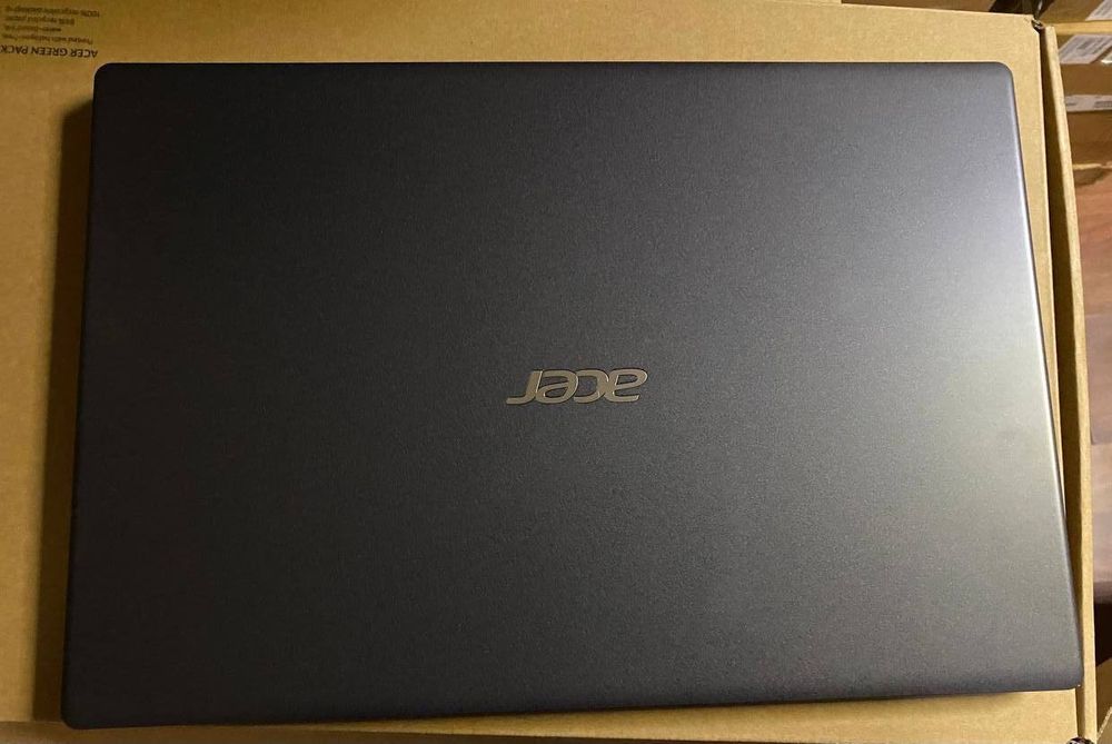 Kuchli noutbuk Acer core i7 10 pokoleniya / 20 gb RAM / SSD 256 + 1000