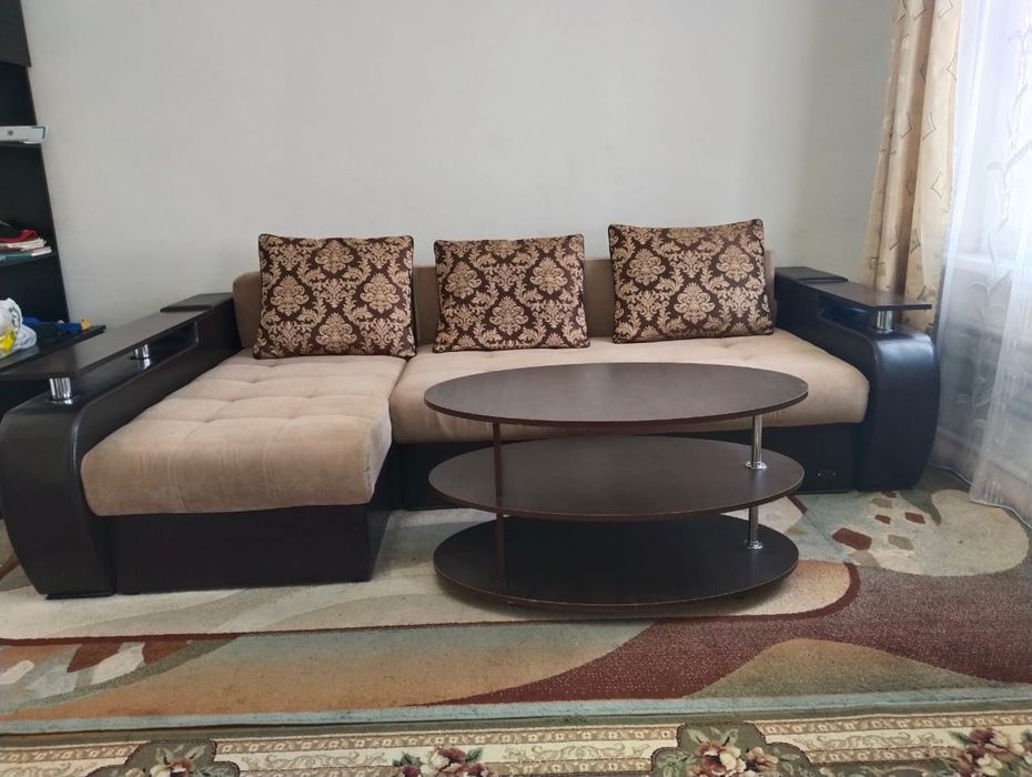 Продам диван в хорошем состоянии