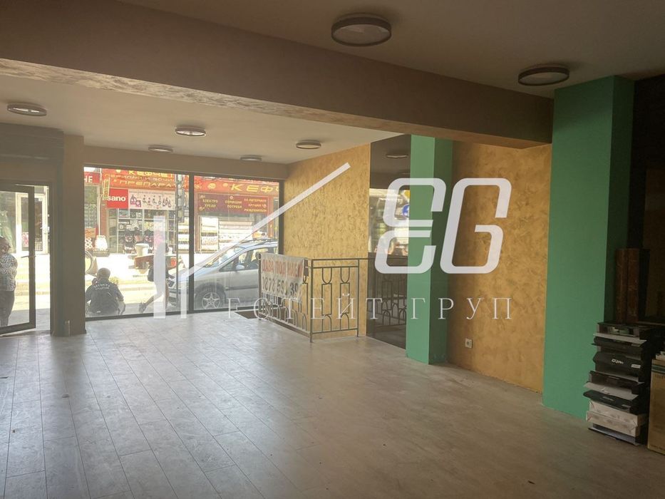 Дава се под наем Магазин в Варна, Колхозен пазар - 81 кв.м за 1020 € - Снимка #2