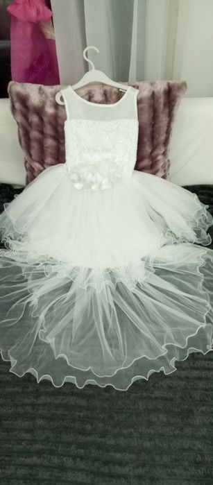 Rochie prințesă cu trenă