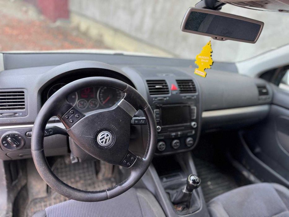 Dezmembrez  VOLKSWAGEN / Jetta / BXE 1.9 2009  1900CC / 105hp / 77kW