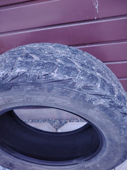 Шины  Bridgestone 265/60/18