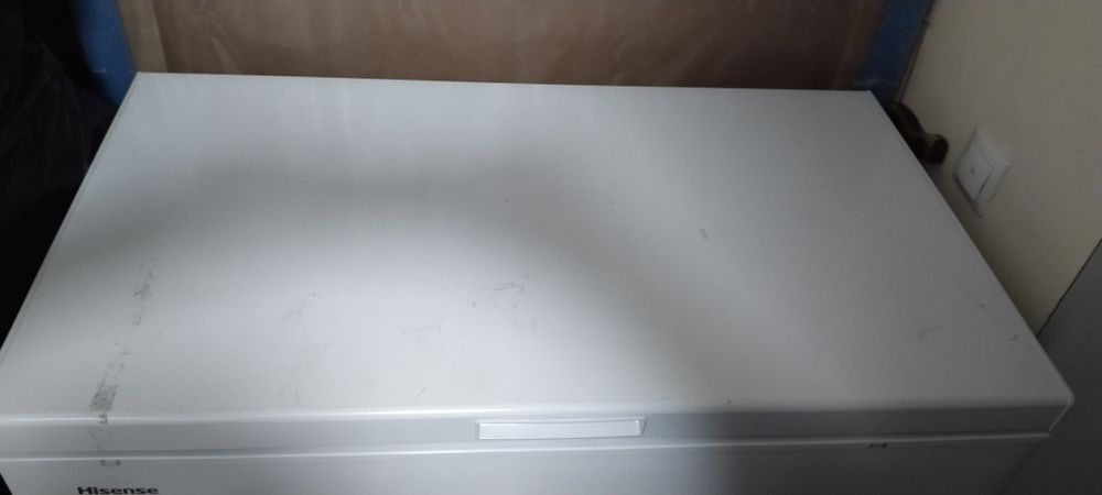Продам морозильный ларь Hisense