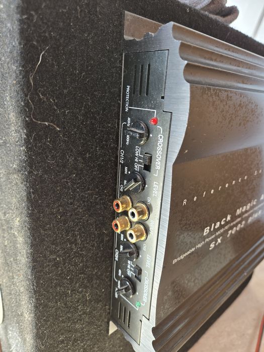 Pachet subwoofer Magnat edition B30 cu stație Black Magic