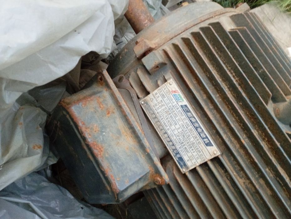 Продам электродвигатель 37кВт