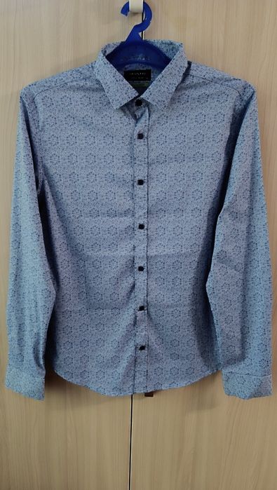 Рубашки мужские стильные