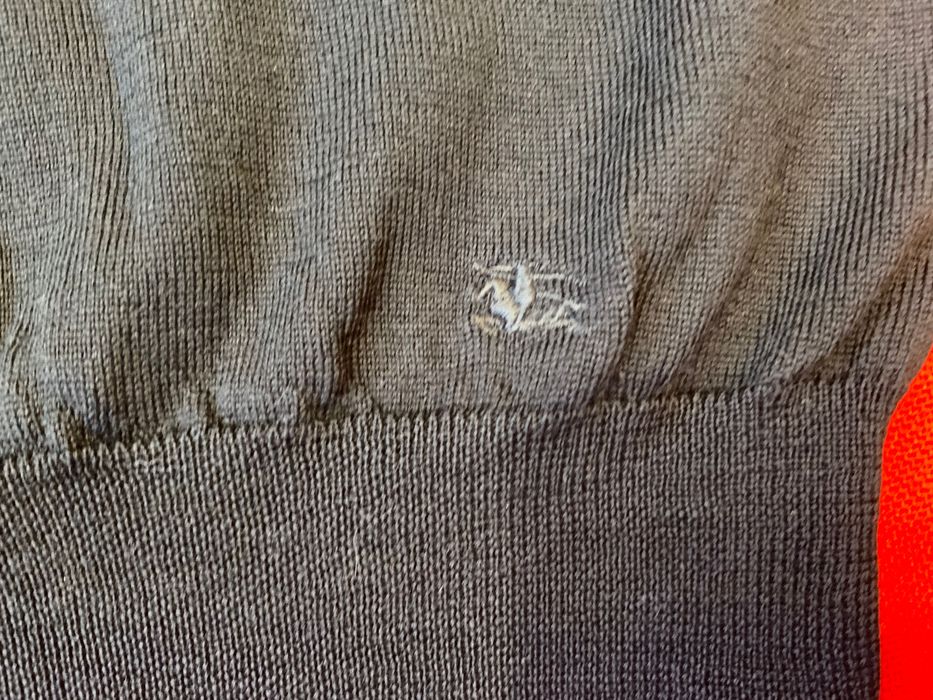 Burberry - оригинлен пуловер 40м