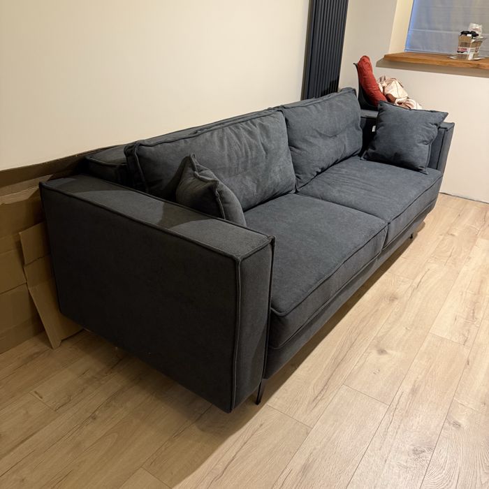 Canapea noua   Tiffany