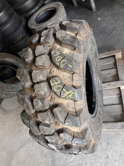 1 anvelopa buldoescavator / stivuitor 400/70/R18 - 16.0/70/R18
