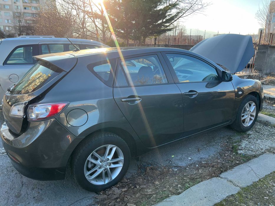 ЦЯЛА Mazda 3 2011г. 2.0 150к.с.  бензин