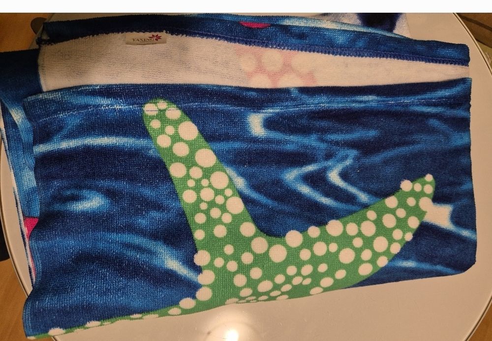 Prosop de plaja din microfibra cu uscare rapida