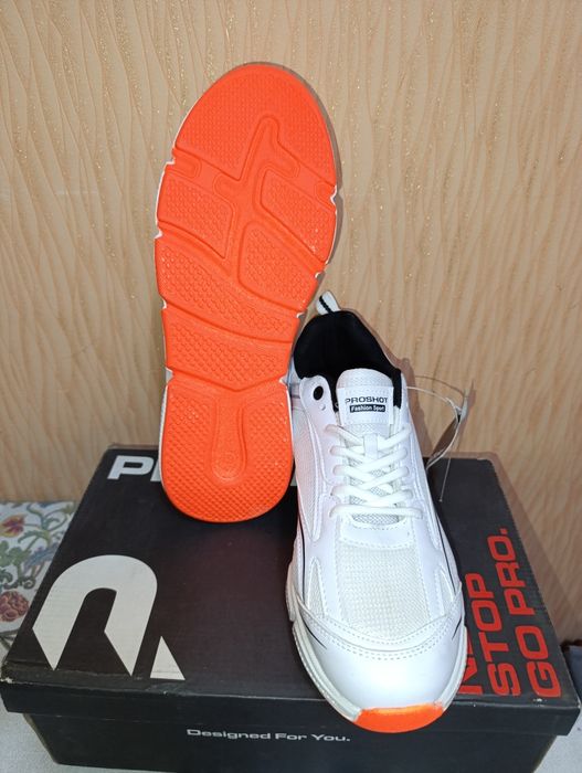 Турецкие кроссовки, размеры 40,41,45