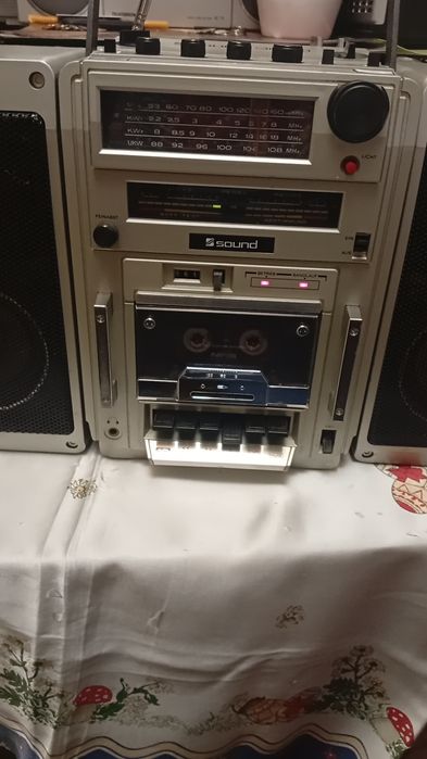 Radio-caset Sound  3030 by  Hitachi