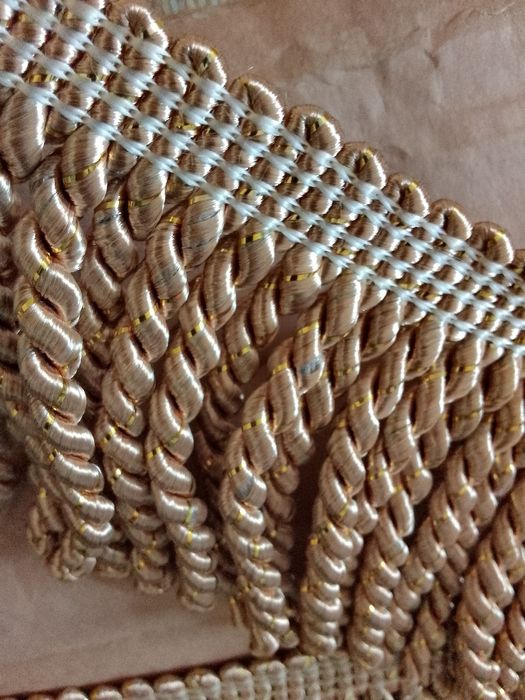 Бахрома крученная продам
