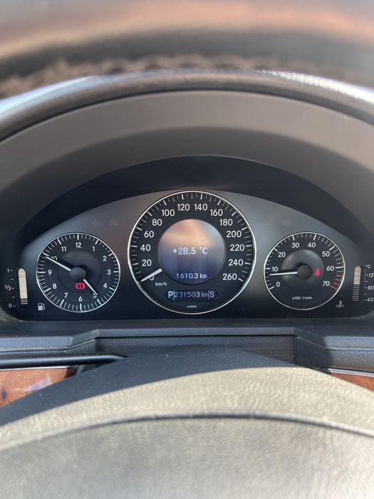 Mercedes-Benz E200 AIRMATIC 1.8 Kompressor W211
