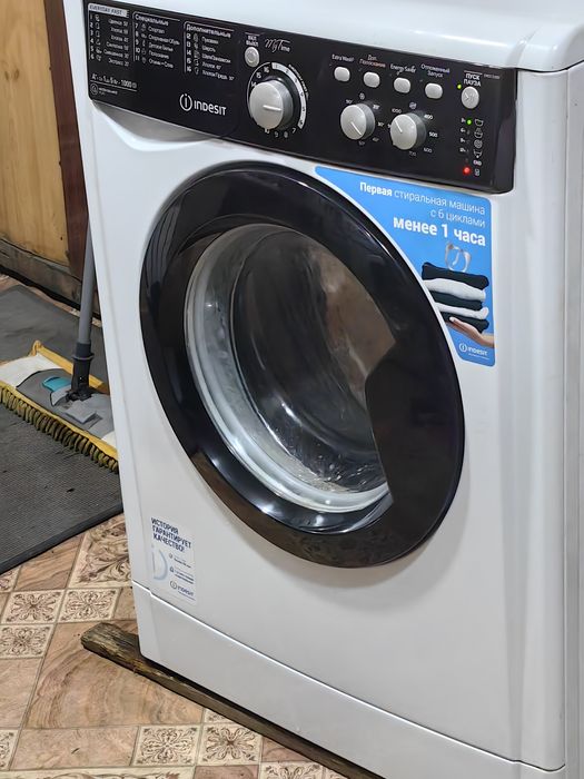 Продается машинка автомат отличное состояние