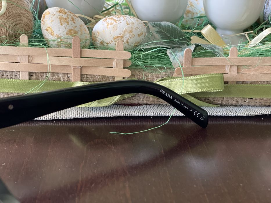 Готови за употреба очила с оригинална рамка на PRADA