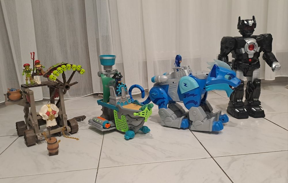 Лот детски играчки