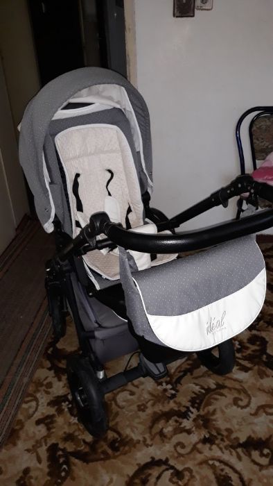 Бебешка количка .