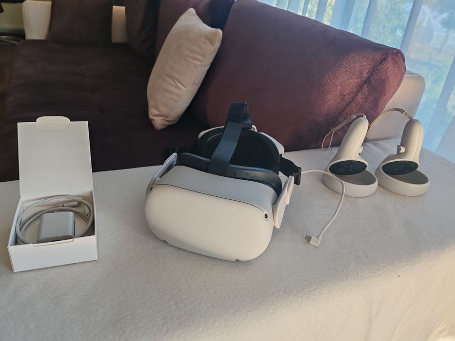 Vand Oculus quest 2 plus accesorii