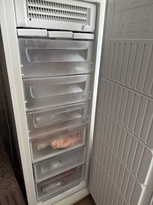 Морозильная камера Indesit