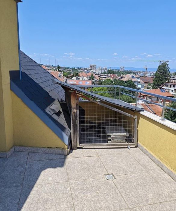 Тристаен апартамент в м-т Гърдова глава