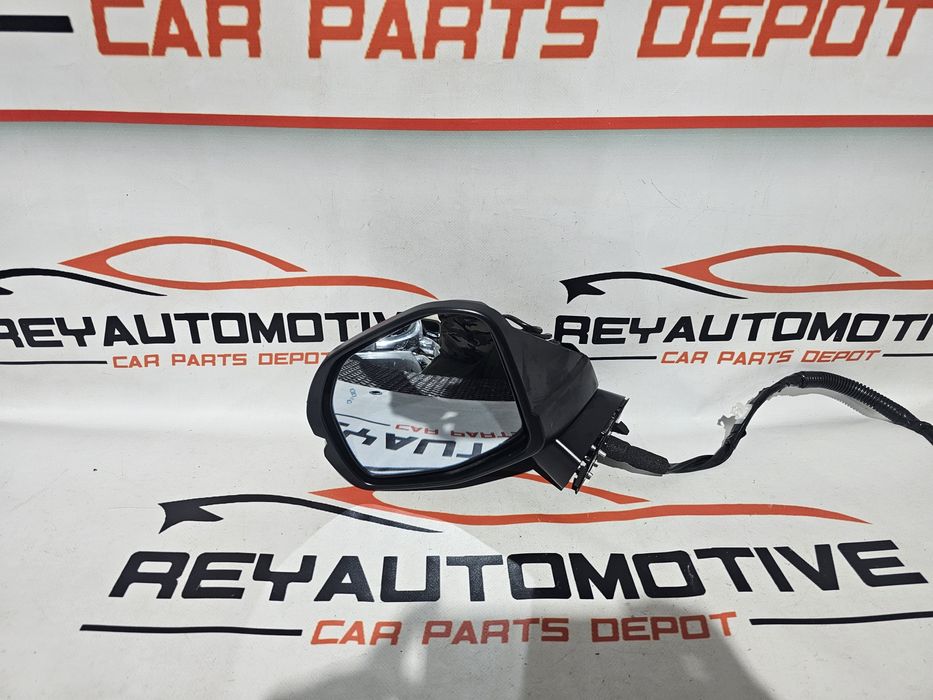 Oglinda stanga cu blind spot Honda HRV HR-V dupa 2021 cod 0410038