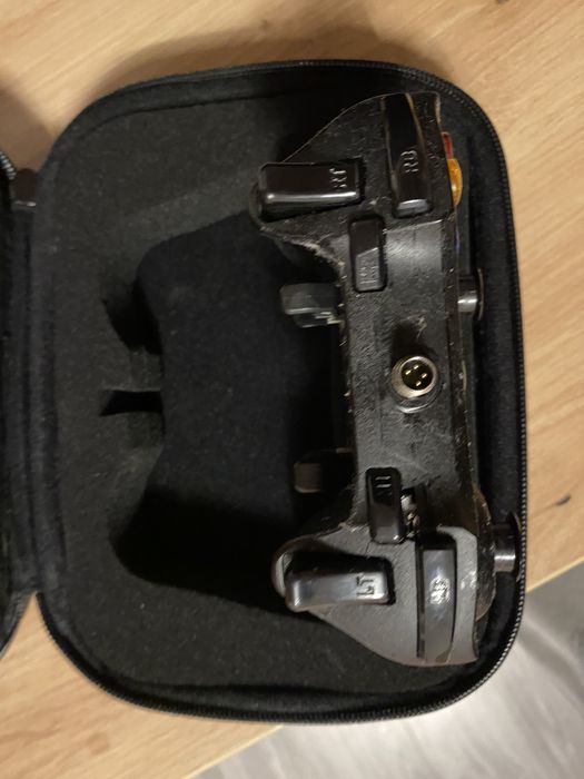 Controler RAZER sabertooth in stare ff buna