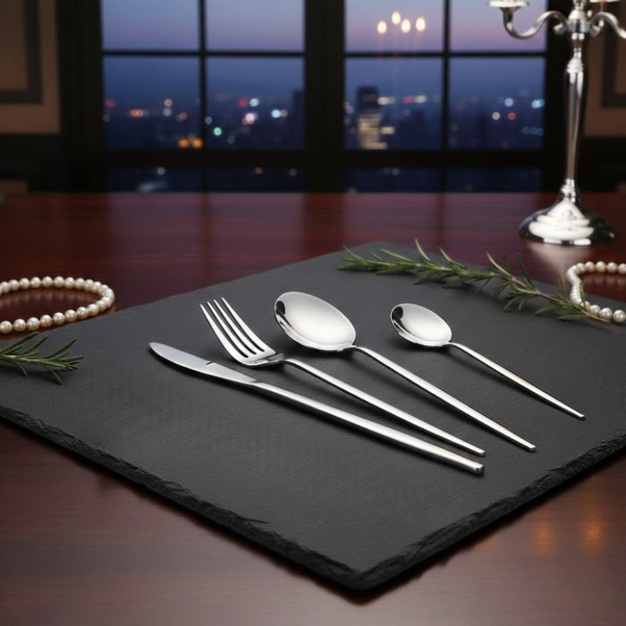 Комплект прибори за хранене в сребрист цвят от 24 части с луксозен диз