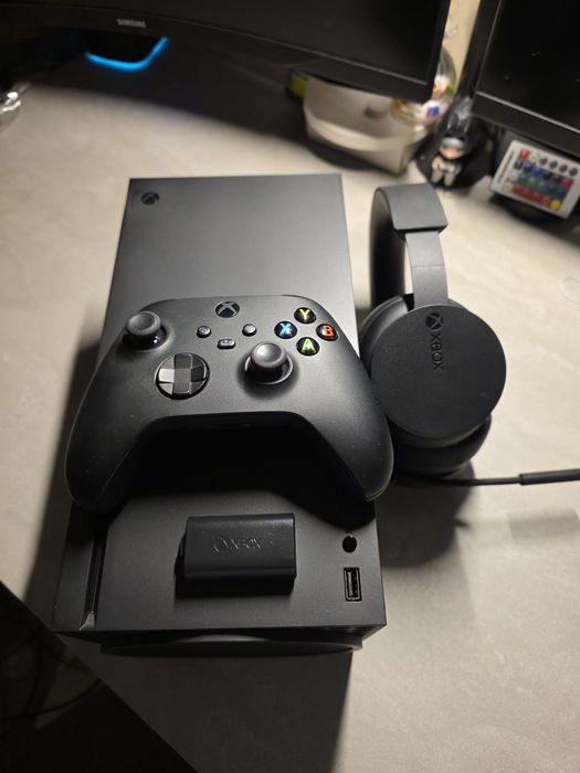 Xbox Series X Nou Pachet Complet