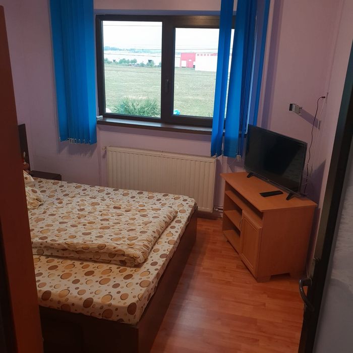 Închiriez apartament