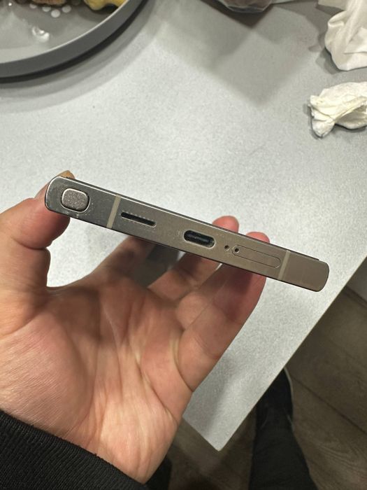 Samsung S24 ultra titan