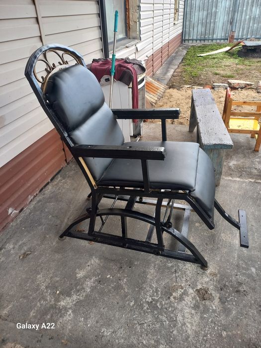 Кресло качалка маятниковая