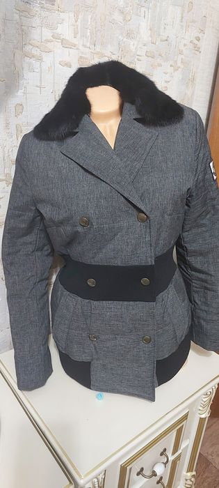 Продам зимние куртки