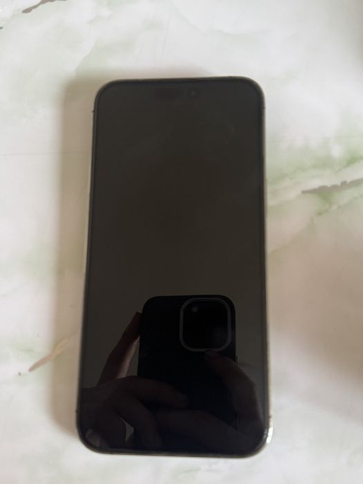 Продам iPhone 14про мах
