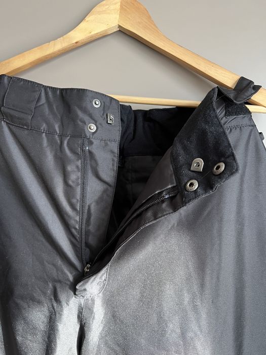 Pantaloni de schi