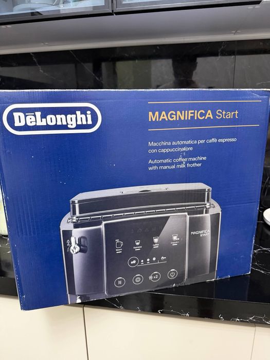 Кофемашина Delonghi Magnifica Start