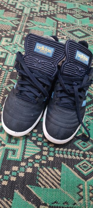 Адидас маратонки