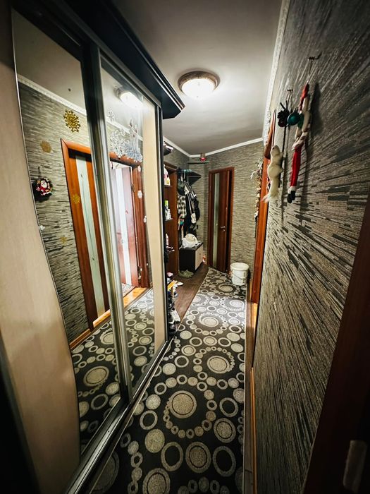 Продам 2хком квартиру район Пирамиды.