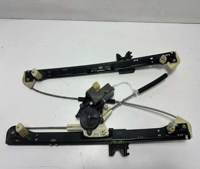 Macara geam stanga spate Dk6227001af Land Rover Range Rover Sport a 2