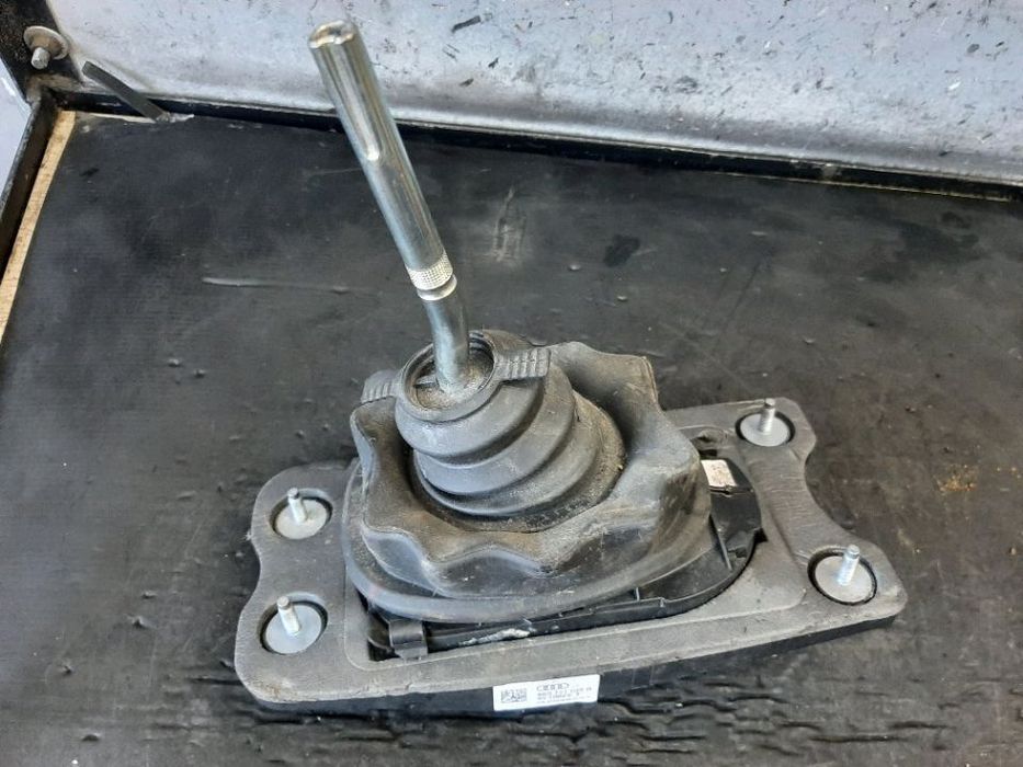 timonerie manuala 2.0 tdi  audi a4 b8 8k 8k0711406  8k0711025r