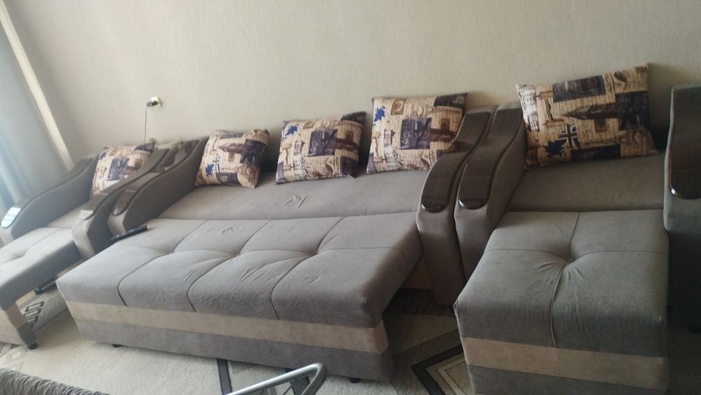 Диван и два кресла