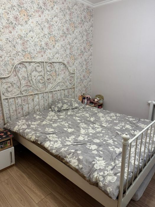 Кровать IKEA в идеальном состоянии