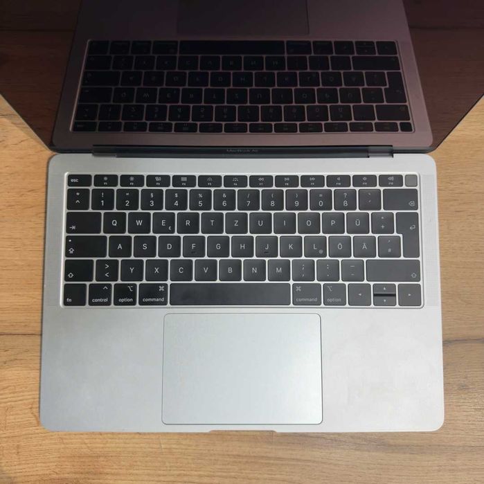 MacBook Air 13 2019 i5 SSD 128GB RAM 8GB Silver - GARANTIE 12 LUNI | TrueGSM