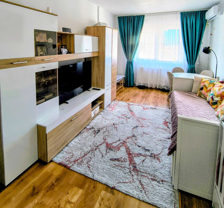 Vând apartament 2 camere Militari residence
