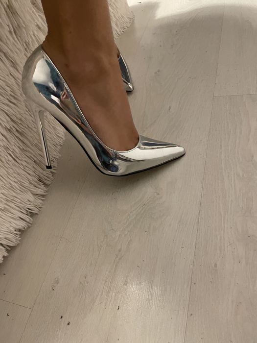 Дамски елеганти обувки на висок ток