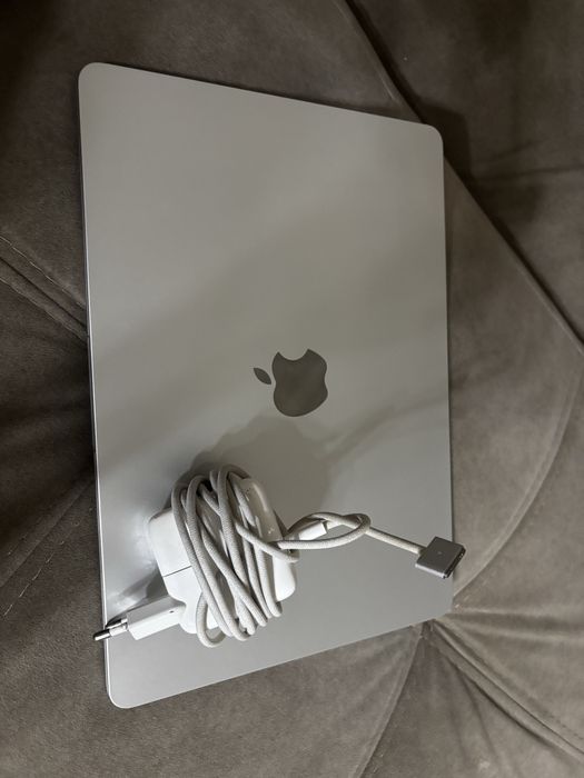Macbook m2 air 13 8/256