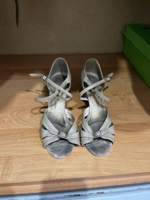 Продам туфли для латины
