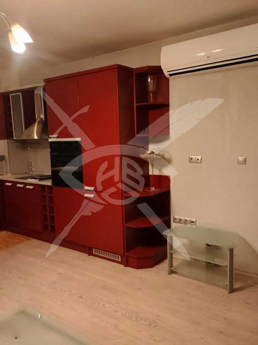 Дава се под наем Двустаен апартамент в София, Витоша - 78 кв.м за 648.21 € - Снимка #1